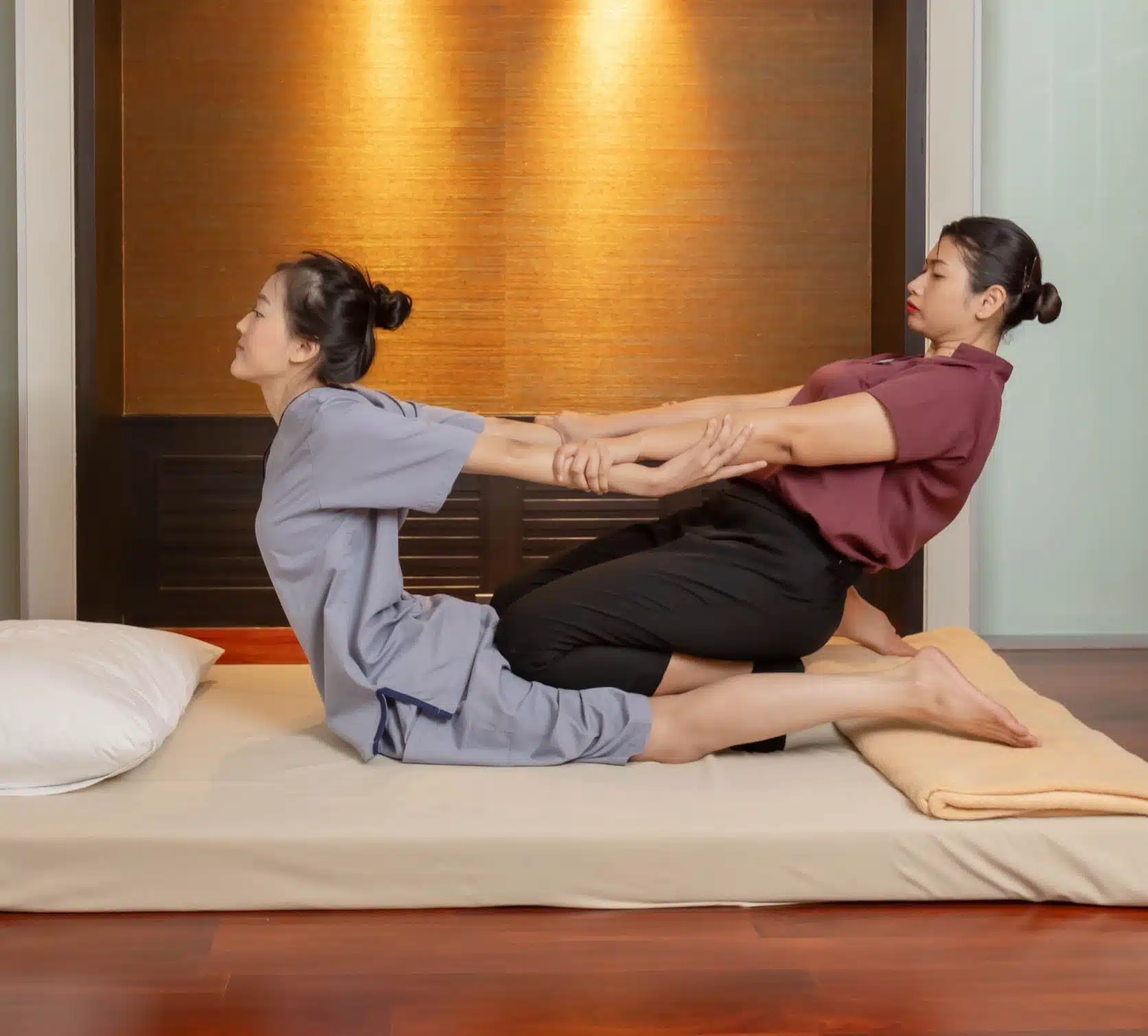 Royal Thai Massage (60/90/120 min)
